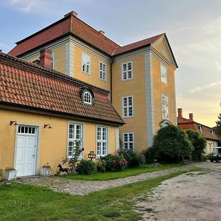 Jagdschloss Quitzin לינה וארוחת בוקר 3*