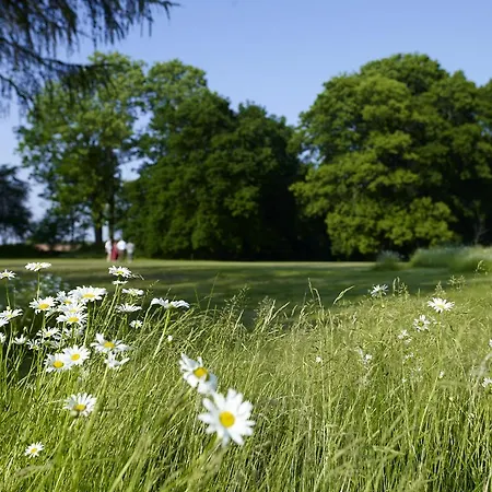 לינה וארוחת בוקר Jagdschloss Quitzin