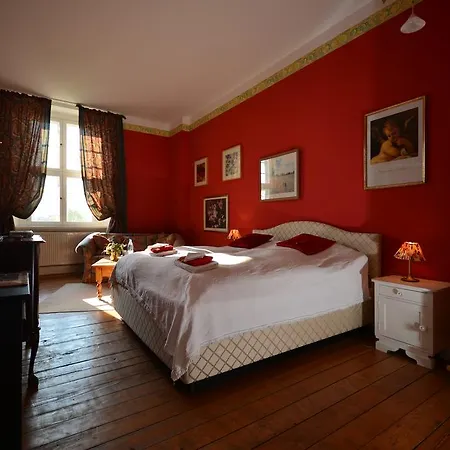 Jagdschloss Quitzin לינה וארוחת בוקר